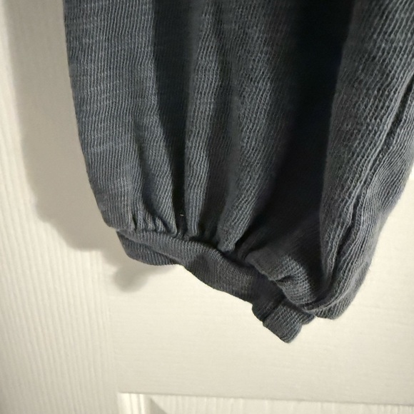 American Eagle Charcoal Knit Crop - Picture 3 of 5